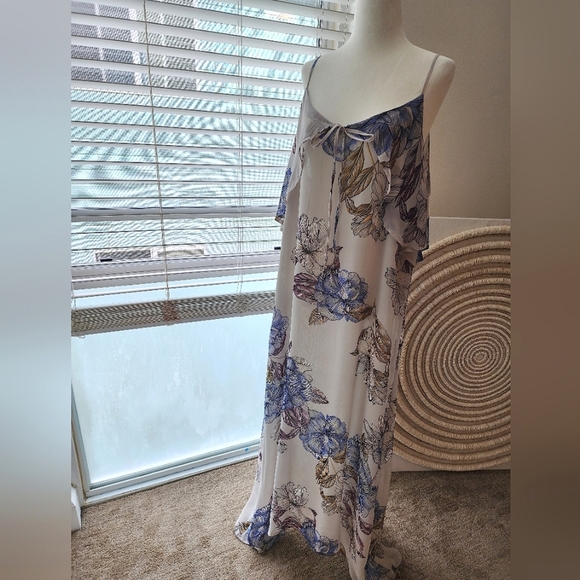 Summer Floral Dress Plus Size by Standards & Practices Flowy Floral Dress - Picture 2 of 12